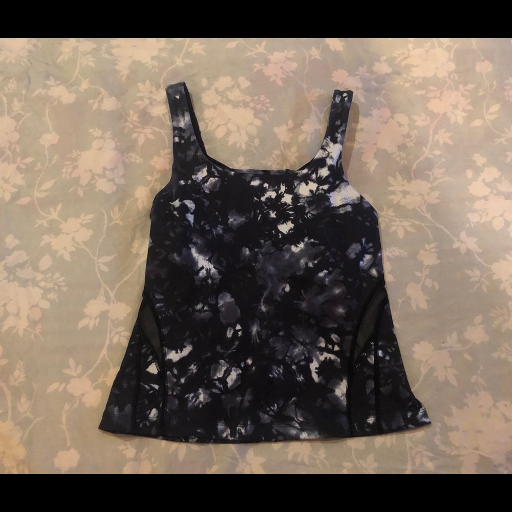 Lululemon exercise tank top